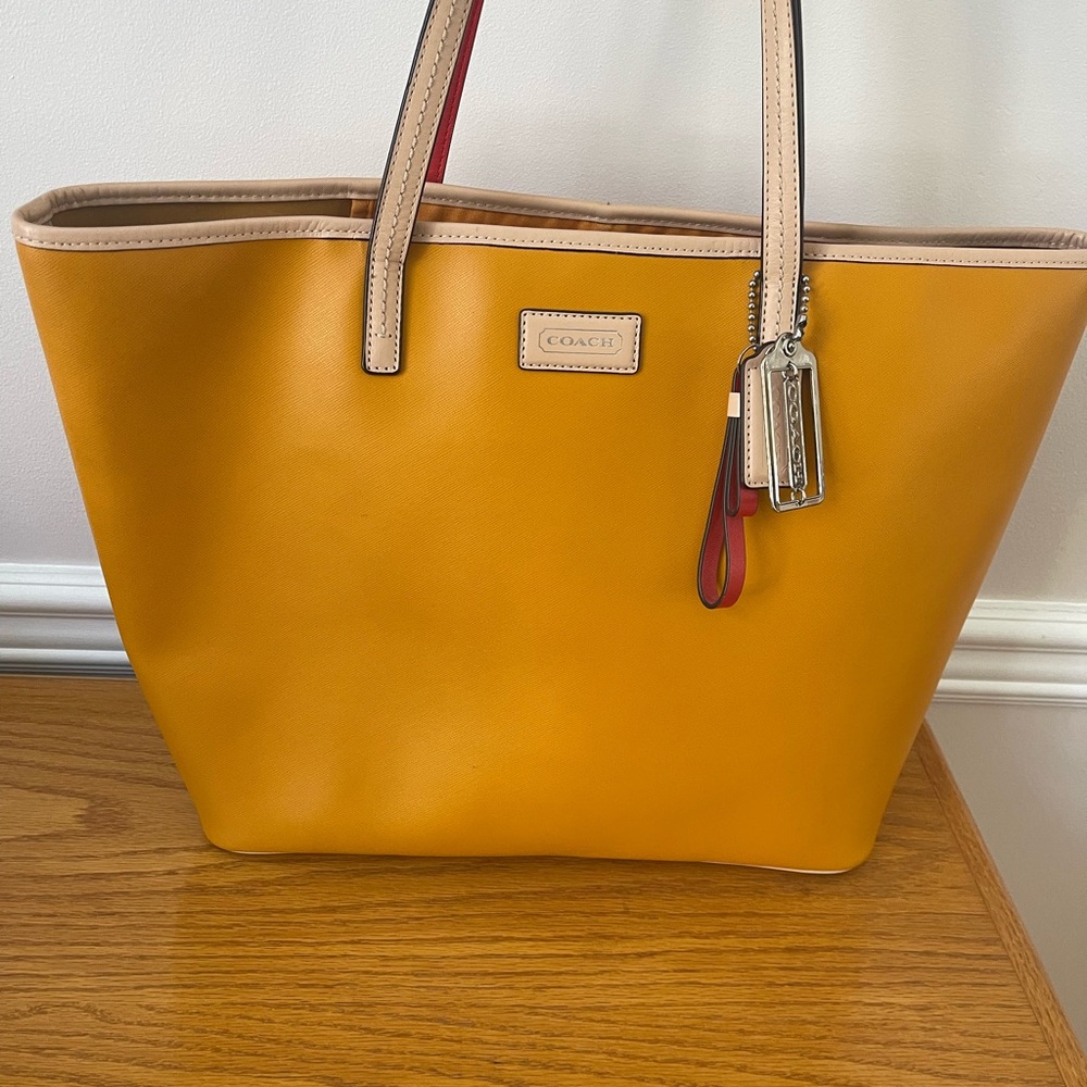 Coach Tote - xl Large